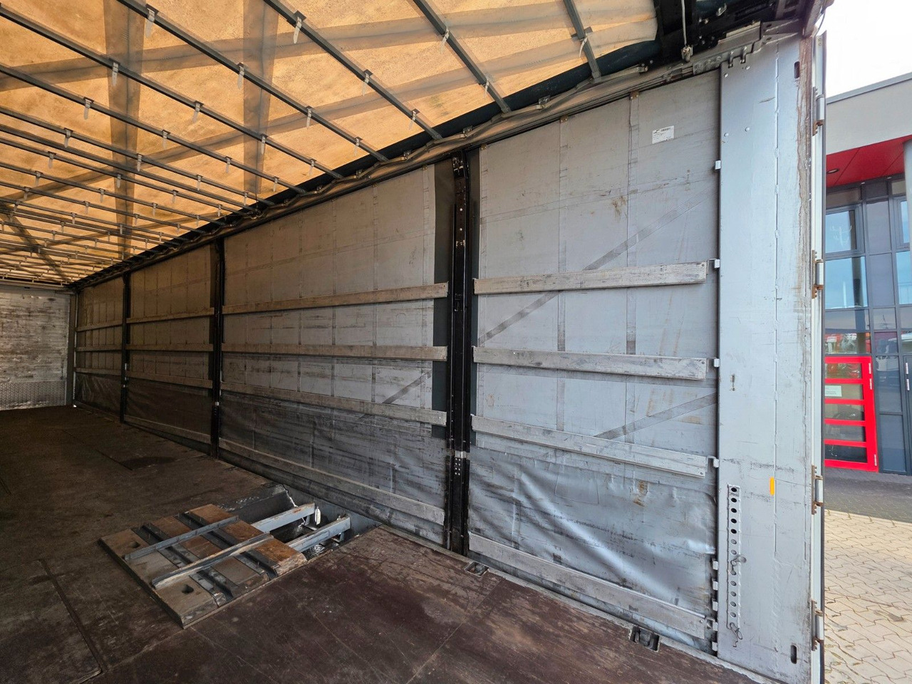 Poluprikolica s ceradom Meusburger MPS-3 / Radmulde / Lenk-Liftachse /Verbreiterbar: slika Poluprikolica s ceradom Meusburger MPS-3 / Radmulde / Lenk-Liftachse /Verbreiterbar