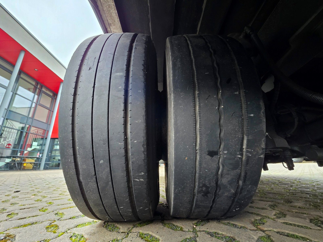 Poluprikolica s ceradom Meusburger MPS-3 / Radmulde / Lenk-Liftachse /Verbreiterbar: slika Poluprikolica s ceradom Meusburger MPS-3 / Radmulde / Lenk-Liftachse /Verbreiterbar