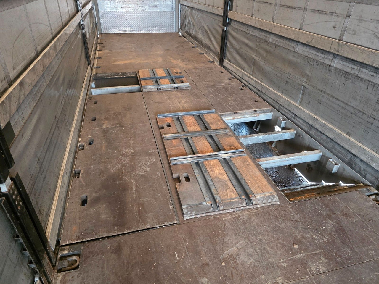 Poluprikolica s ceradom Meusburger MPS-3 / Radmulde / Lenk-Liftachse /Verbreiterbar: slika Poluprikolica s ceradom Meusburger MPS-3 / Radmulde / Lenk-Liftachse /Verbreiterbar