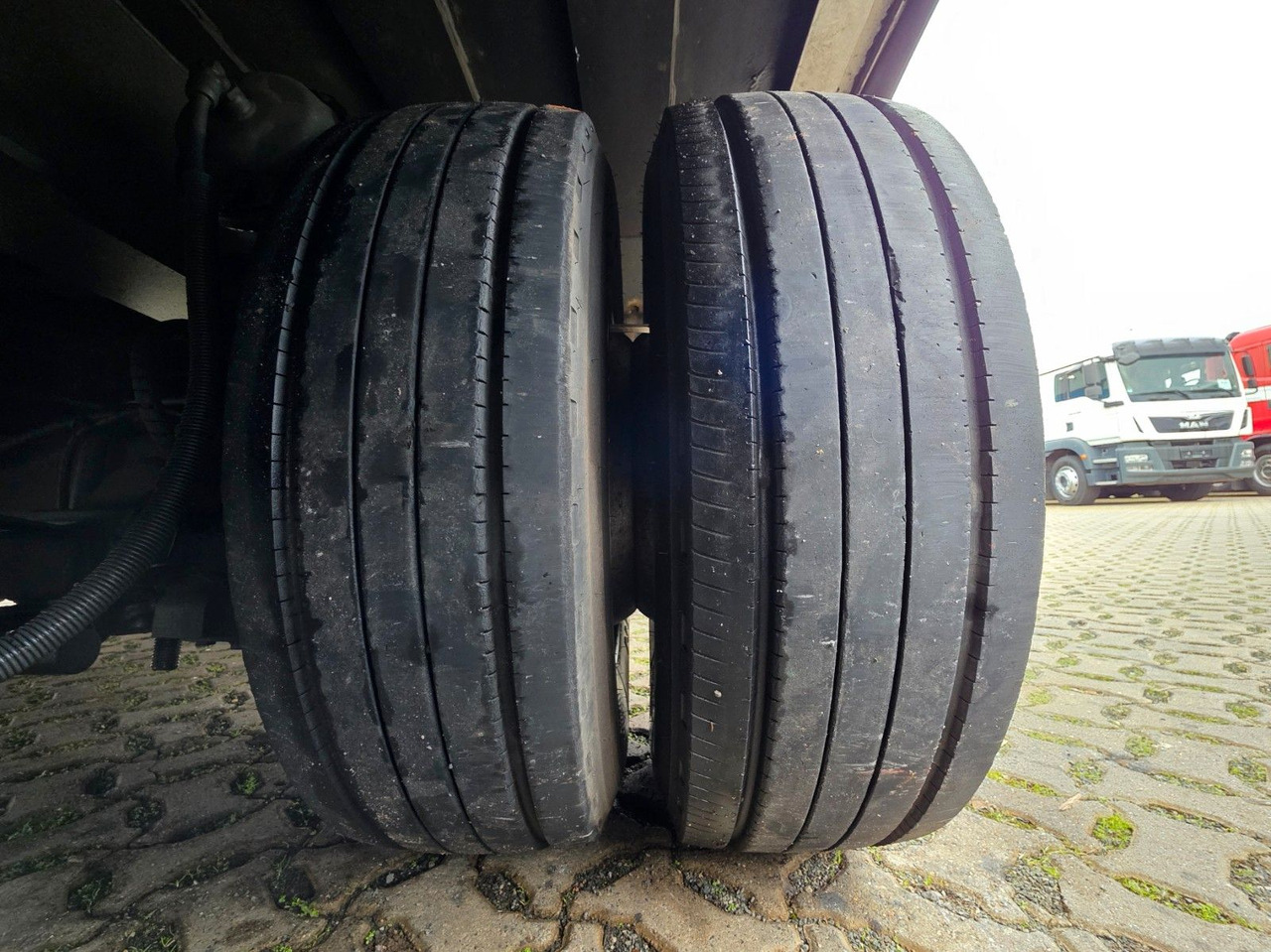 Poluprikolica s ceradom Meusburger MPS-3 / Radmulde / Lenk-Liftachse /Verbreiterbar: slika Poluprikolica s ceradom Meusburger MPS-3 / Radmulde / Lenk-Liftachse /Verbreiterbar