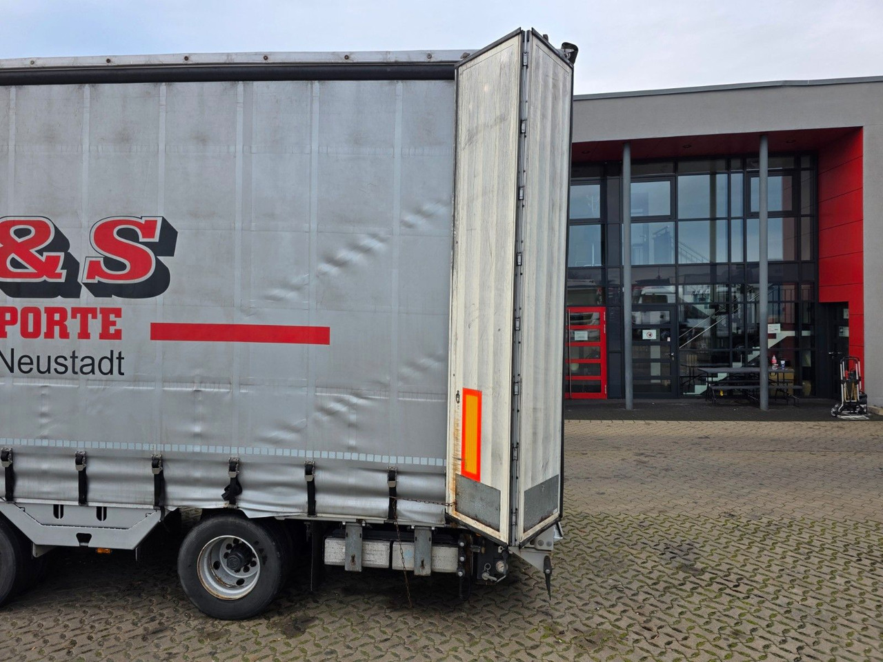 Poluprikolica s ceradom Meusburger MPS-3 / Radmulde / Lenk-Liftachse /Verbreiterbar: slika Poluprikolica s ceradom Meusburger MPS-3 / Radmulde / Lenk-Liftachse /Verbreiterbar