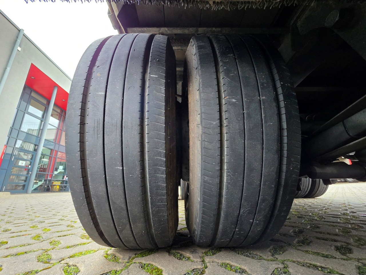 Poluprikolica s ceradom Meusburger MPS-3 / Radmulde / Lenk-Liftachse /Verbreiterbar: slika Poluprikolica s ceradom Meusburger MPS-3 / Radmulde / Lenk-Liftachse /Verbreiterbar