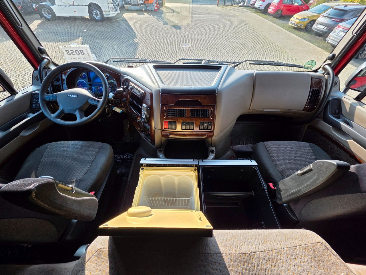 Tegljač DAF XF 105.460 / ZF Intarder / Standklimaanlage: slika Tegljač DAF XF 105.460 / ZF Intarder / Standklimaanlage Tegljač DAF XF 105.460 / ZF Intarder / Standklimaanlage: slika Tegljač DAF XF 105.460 / ZF Intarder / Standklimaanlage