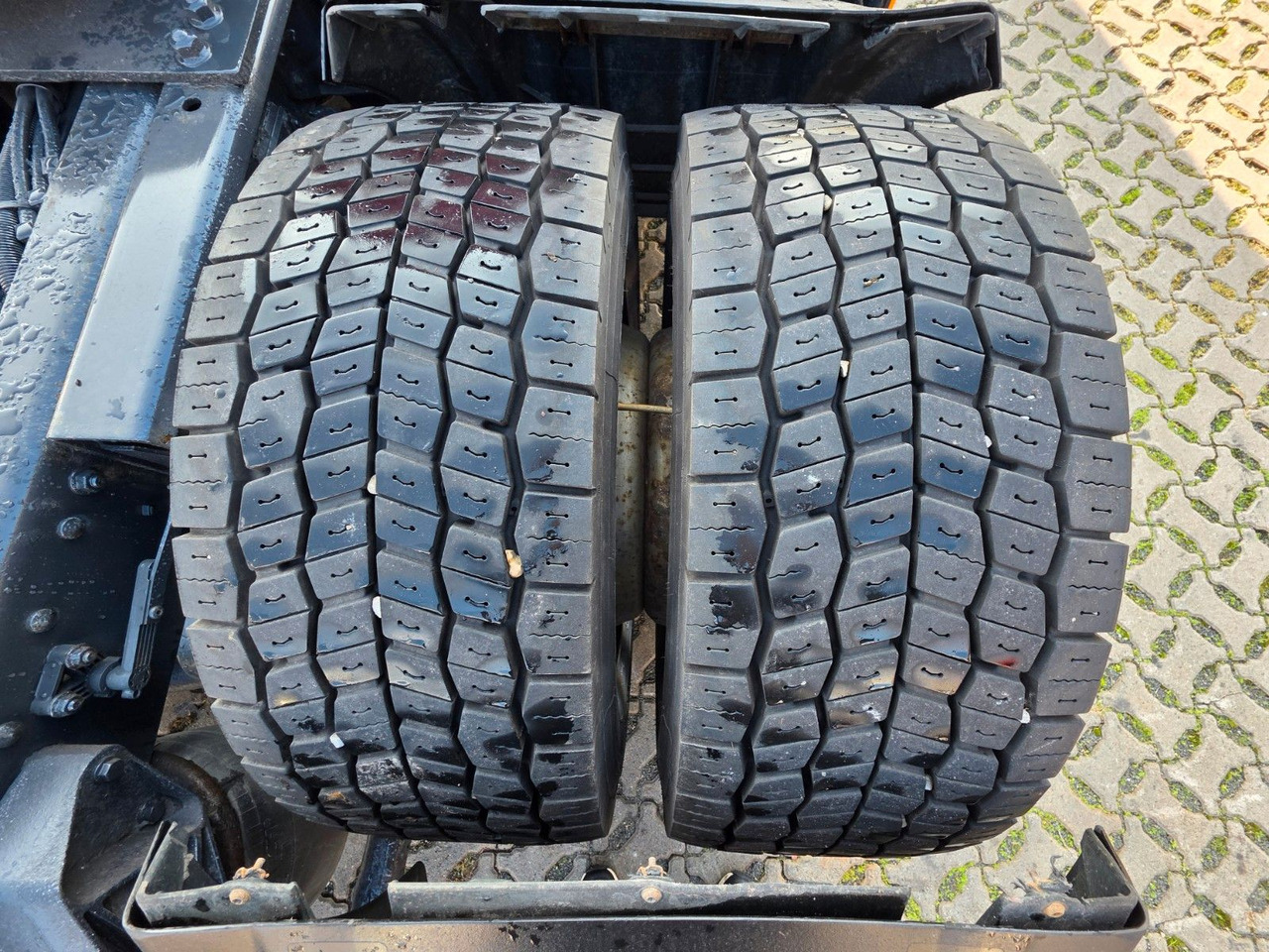 Tegljač DAF XF 105.460 / ZF Intarder / Standklimaanlage: slika Tegljač DAF XF 105.460 / ZF Intarder / Standklimaanlage Tegljač DAF XF 105.460 / ZF Intarder / Standklimaanlage: slika Tegljač DAF XF 105.460 / ZF Intarder / Standklimaanlage