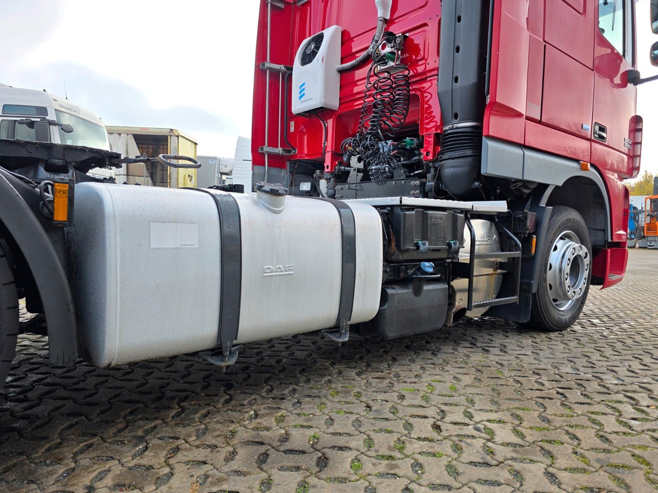 Tegljač DAF XF 105.460 / ZF Intarder / Standklimaanlage: slika Tegljač DAF XF 105.460 / ZF Intarder / Standklimaanlage Tegljač DAF XF 105.460 / ZF Intarder / Standklimaanlage: slika Tegljač DAF XF 105.460 / ZF Intarder / Standklimaanlage