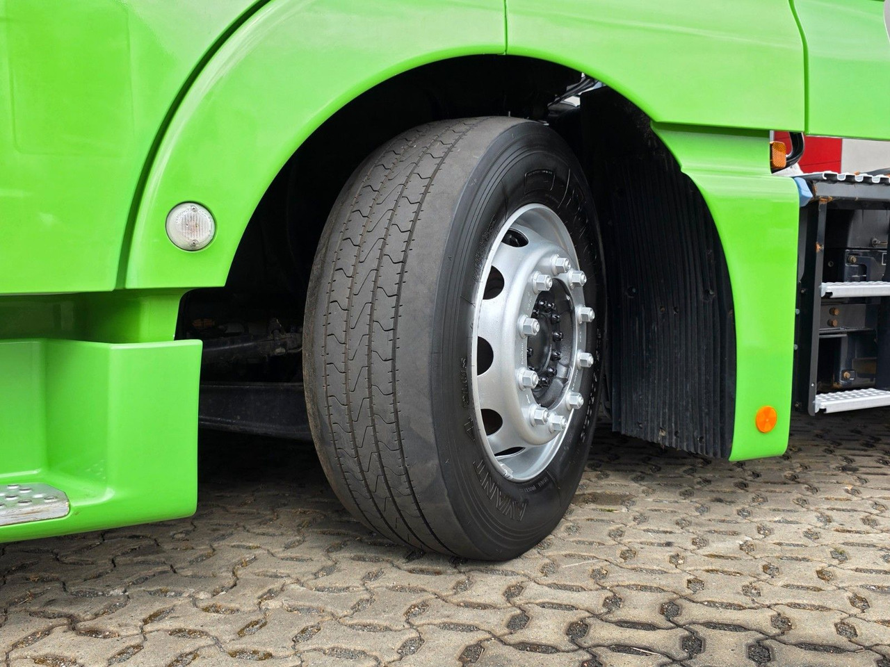 Tegljač MAN TGX 18.460 4X2 LLS-U /Retarder /2 Tanks /ADR  AT: slika Tegljač MAN TGX 18.460 4X2 LLS-U /Retarder /2 Tanks /ADR  AT Tegljač MAN TGX 18.460 4X2 LLS-U /Retarder /2 Tanks /ADR  AT: slika Tegljač MAN TGX 18.460 4X2 LLS-U /Retarder /2 Tanks /ADR  AT