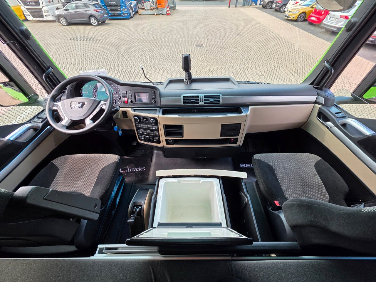 Tegljač MAN TGX 18.460 4X2 LLS-U /Retarder /2 Tanks /ADR  AT: slika Tegljač MAN TGX 18.460 4X2 LLS-U /Retarder /2 Tanks /ADR  AT Tegljač MAN TGX 18.460 4X2 LLS-U /Retarder /2 Tanks /ADR  AT: slika Tegljač MAN TGX 18.460 4X2 LLS-U /Retarder /2 Tanks /ADR  AT