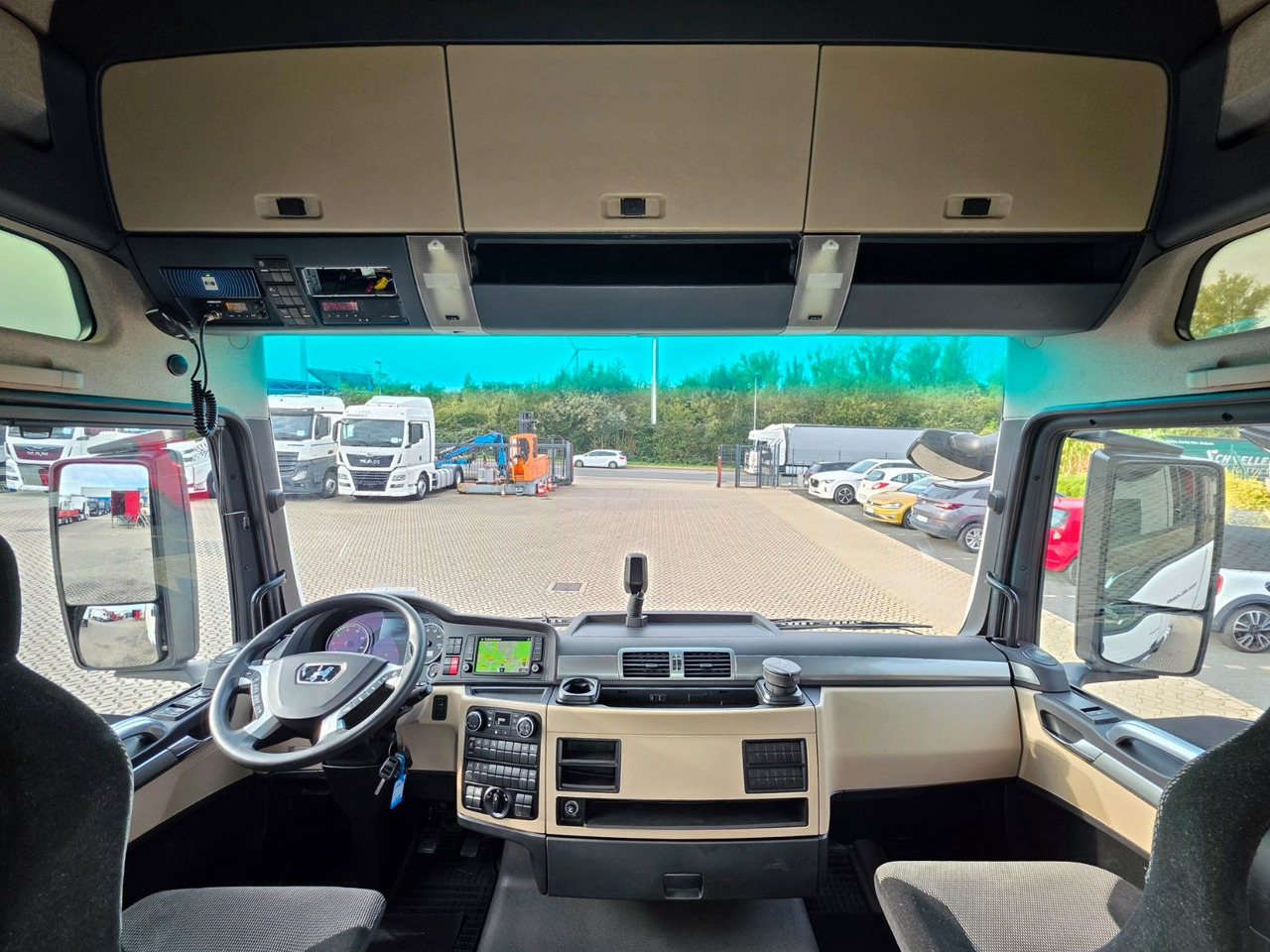 Tegljač MAN TGX 18.460 4X2 LLS-U / Retarder: slika Tegljač MAN TGX 18.460 4X2 LLS-U / Retarder