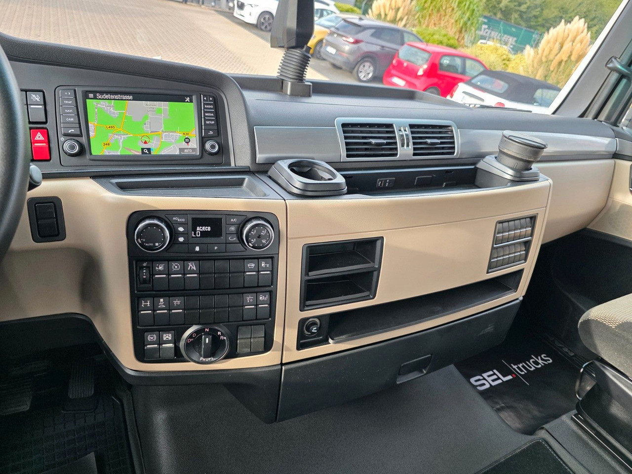 Tegljač MAN TGX 18.460 4X2 LLS-U / Retarder: slika Tegljač MAN TGX 18.460 4X2 LLS-U / Retarder