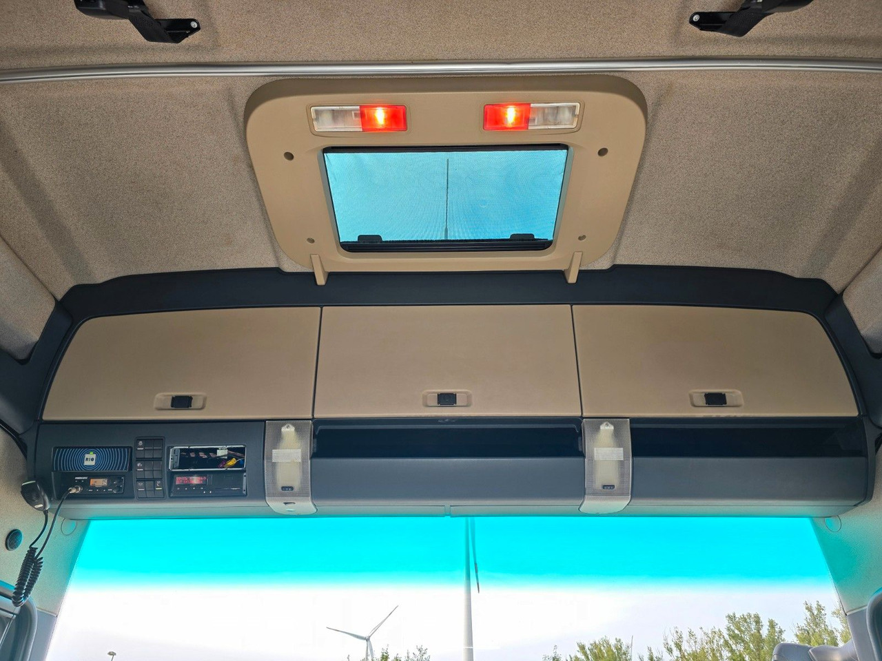 Tegljač MAN TGX 18.460 4X2 LLS-U / Retarder: slika Tegljač MAN TGX 18.460 4X2 LLS-U / Retarder