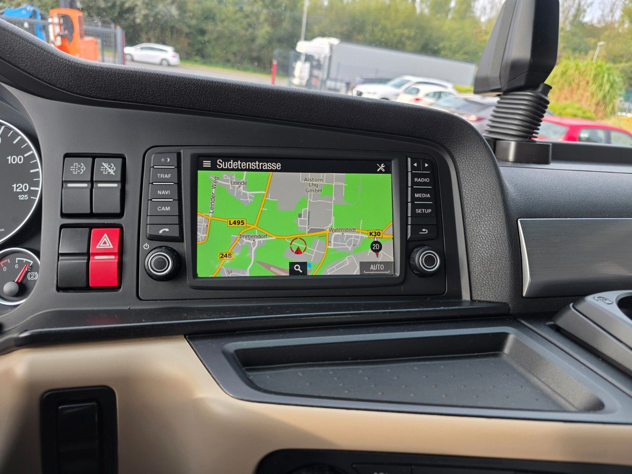 Tegljač MAN TGX 18.460 4X2 LLS-U / Retarder: slika Tegljač MAN TGX 18.460 4X2 LLS-U / Retarder