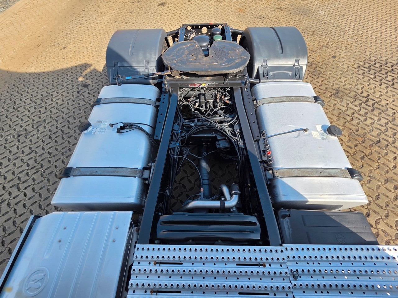 Tegljač MAN TGX 18.460 4X2 LLS-U / Retarder: slika Tegljač MAN TGX 18.460 4X2 LLS-U / Retarder