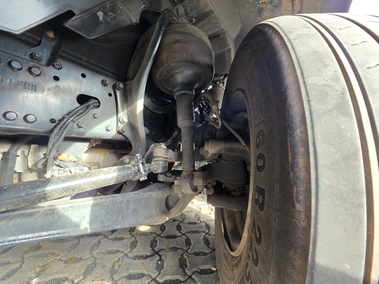 Tegljač MAN TGX 18.460 4X2 LLS-U / Retarder: slika Tegljač MAN TGX 18.460 4X2 LLS-U / Retarder