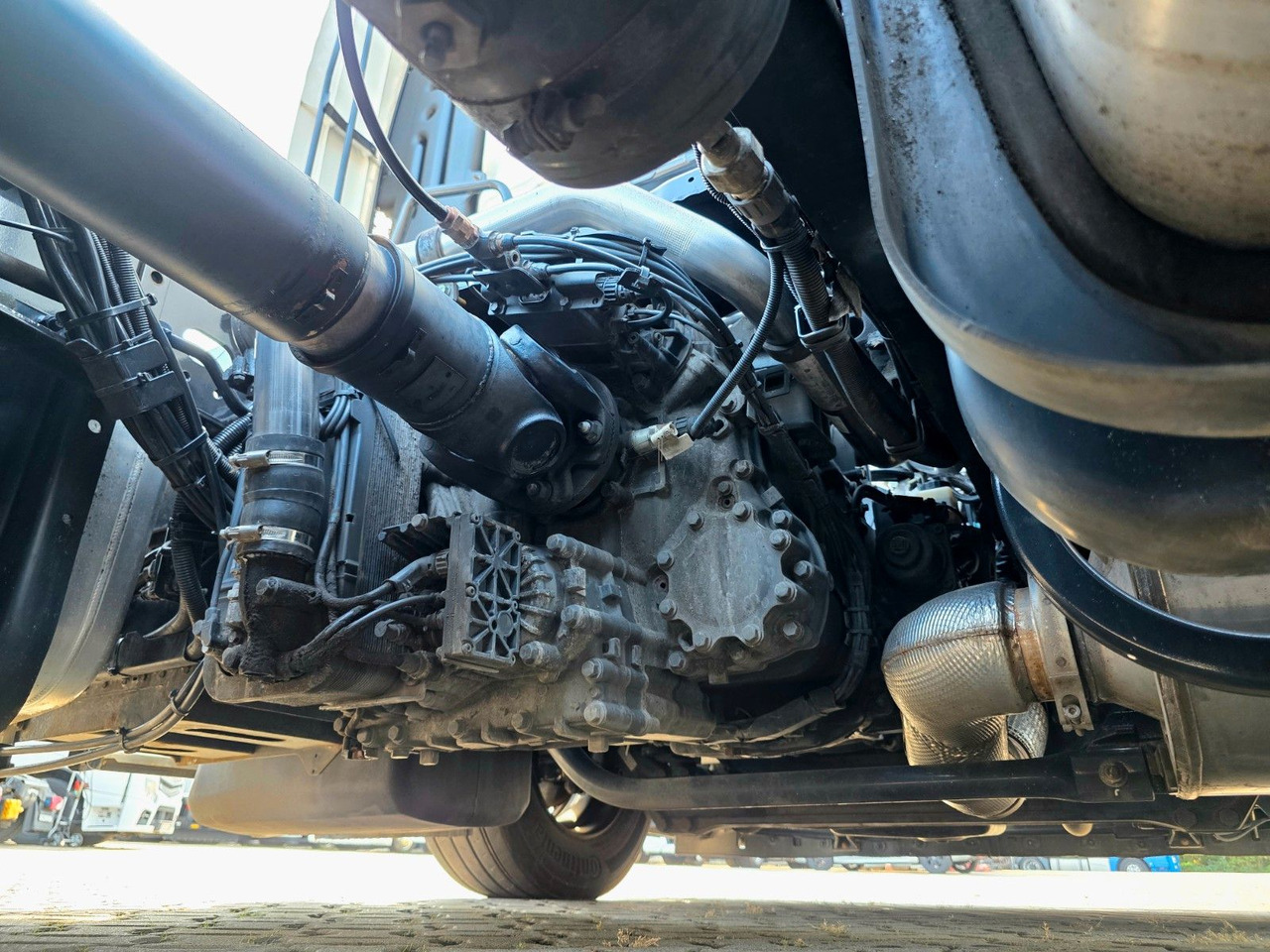 Tegljač MAN TGX 18.460 4X2 LLS-U / Retarder: slika Tegljač MAN TGX 18.460 4X2 LLS-U / Retarder