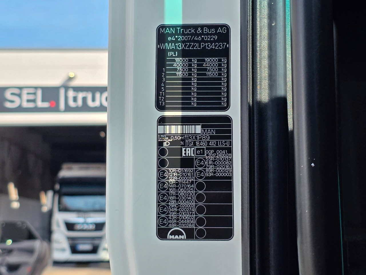 Tegljač MAN TGX 18.460 4X2 LLS-U / Retarder: slika Tegljač MAN TGX 18.460 4X2 LLS-U / Retarder
