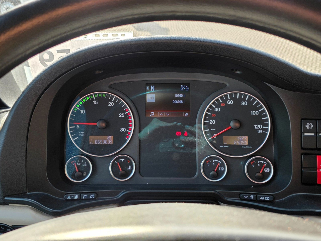 Tegljač MAN TGX 18.500 4x2 BLS / Retarder / 2 Tanks: slika Tegljač MAN TGX 18.500 4x2 BLS / Retarder / 2 Tanks Tegljač MAN TGX 18.500 4x2 BLS / Retarder / 2 Tanks: slika Tegljač MAN TGX 18.500 4x2 BLS / Retarder / 2 Tanks