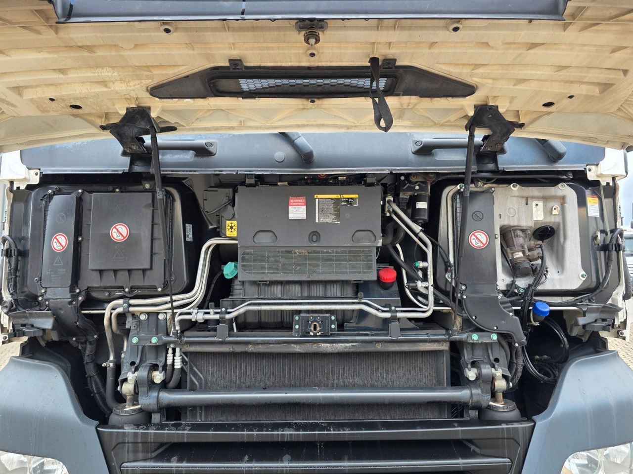 Tegljač MAN TGX 18.500 4x2 BLS / Retarder / 2 Tanks: slika Tegljač MAN TGX 18.500 4x2 BLS / Retarder / 2 Tanks Tegljač MAN TGX 18.500 4x2 BLS / Retarder / 2 Tanks: slika Tegljač MAN TGX 18.500 4x2 BLS / Retarder / 2 Tanks