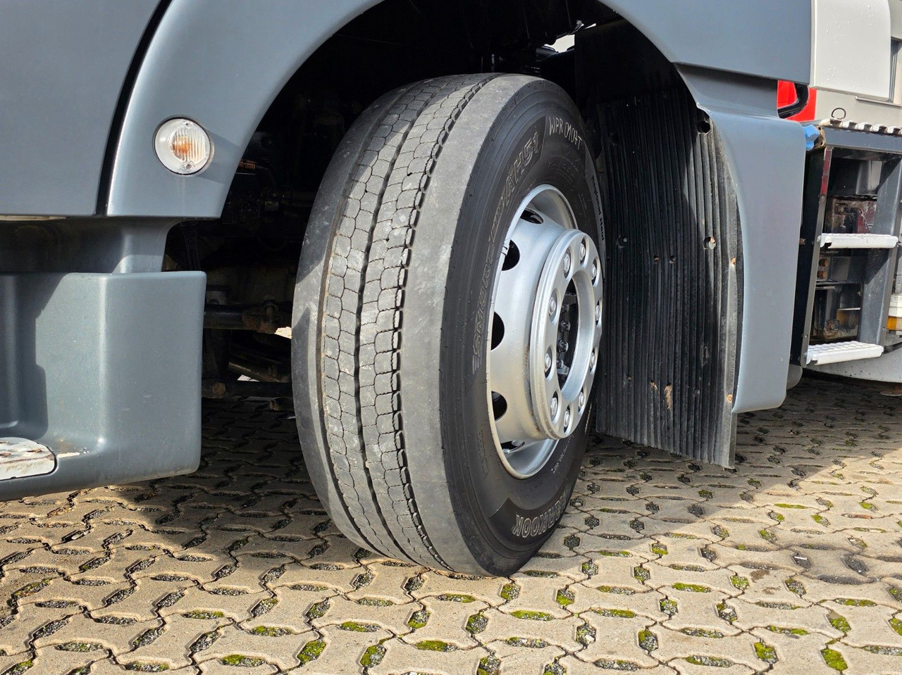 Tegljač MAN TGX 18.500 4x2 BLS / Retarder / 2 Tanks: slika Tegljač MAN TGX 18.500 4x2 BLS / Retarder / 2 Tanks Tegljač MAN TGX 18.500 4x2 BLS / Retarder / 2 Tanks: slika Tegljač MAN TGX 18.500 4x2 BLS / Retarder / 2 Tanks