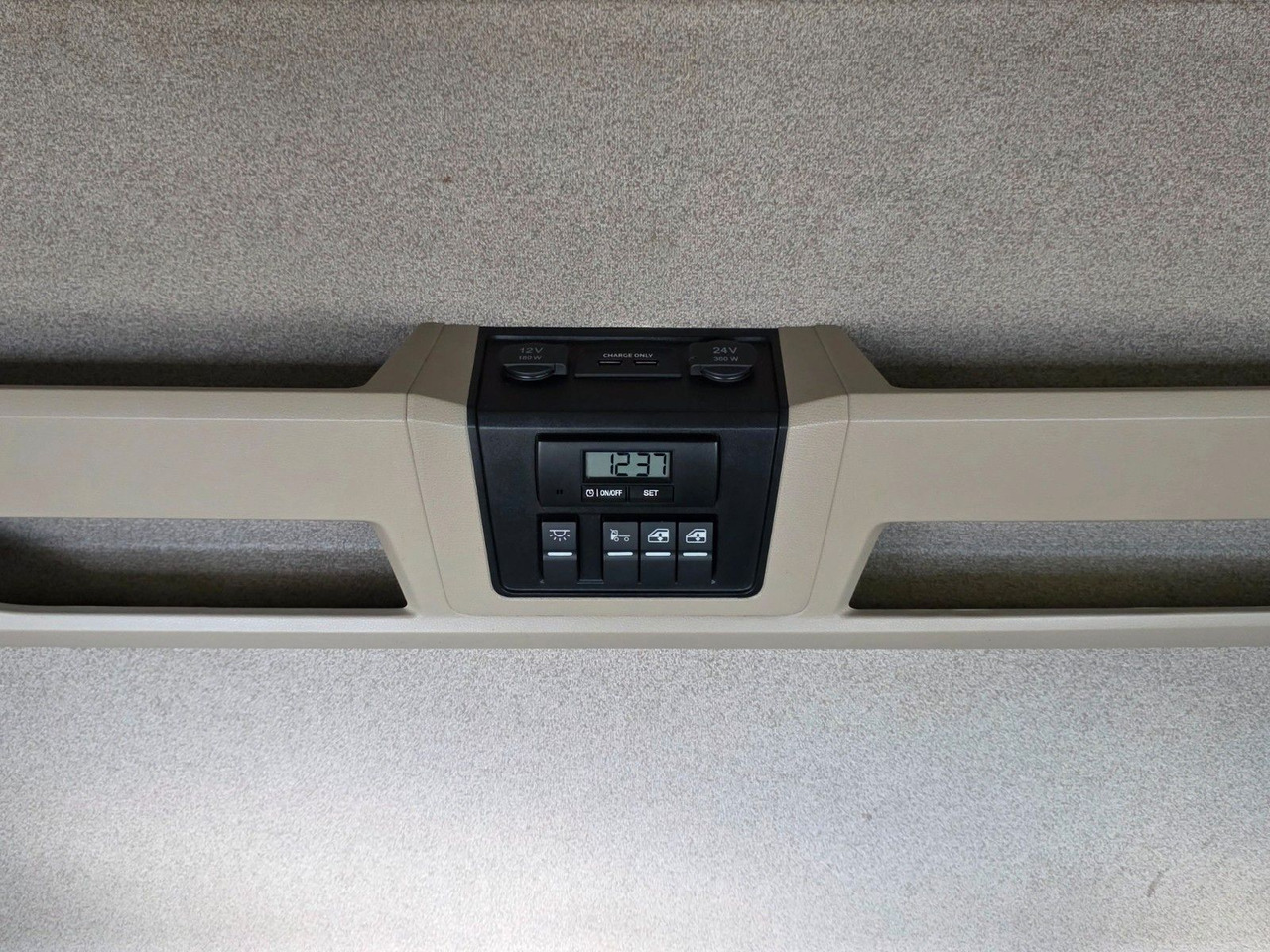 Tegljač MAN TGX 18.500 4x2 BLS / Retarder / 2 Tanks: slika Tegljač MAN TGX 18.500 4x2 BLS / Retarder / 2 Tanks Tegljač MAN TGX 18.500 4x2 BLS / Retarder / 2 Tanks: slika Tegljač MAN TGX 18.500 4x2 BLS / Retarder / 2 Tanks