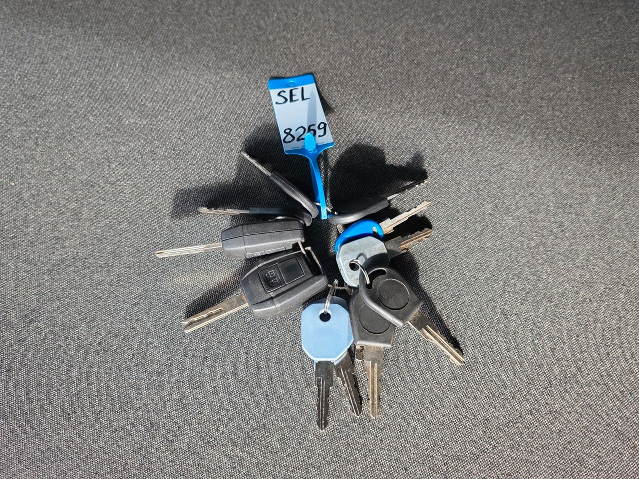 Tegljač MAN TGX 18.500 4x2 BLS / Retarder / 2 Tanks: slika Tegljač MAN TGX 18.500 4x2 BLS / Retarder / 2 Tanks Tegljač MAN TGX 18.500 4x2 BLS / Retarder / 2 Tanks: slika Tegljač MAN TGX 18.500 4x2 BLS / Retarder / 2 Tanks