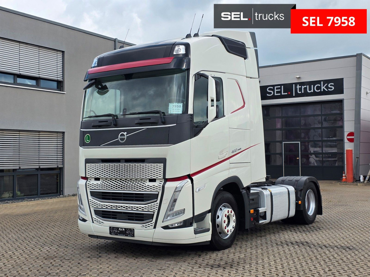 Volvo FH 460 / 2 Tanks / Standklimaanlage / 6E - Tegljač: slika Volvo FH 460 / 2 Tanks / Standklimaanlage / 6E - Tegljač Volvo FH 460 / 2 Tanks / Standklimaanlage / 6E - Tegljač: slika Volvo FH 460 / 2 Tanks / Standklimaanlage / 6E - Tegljač