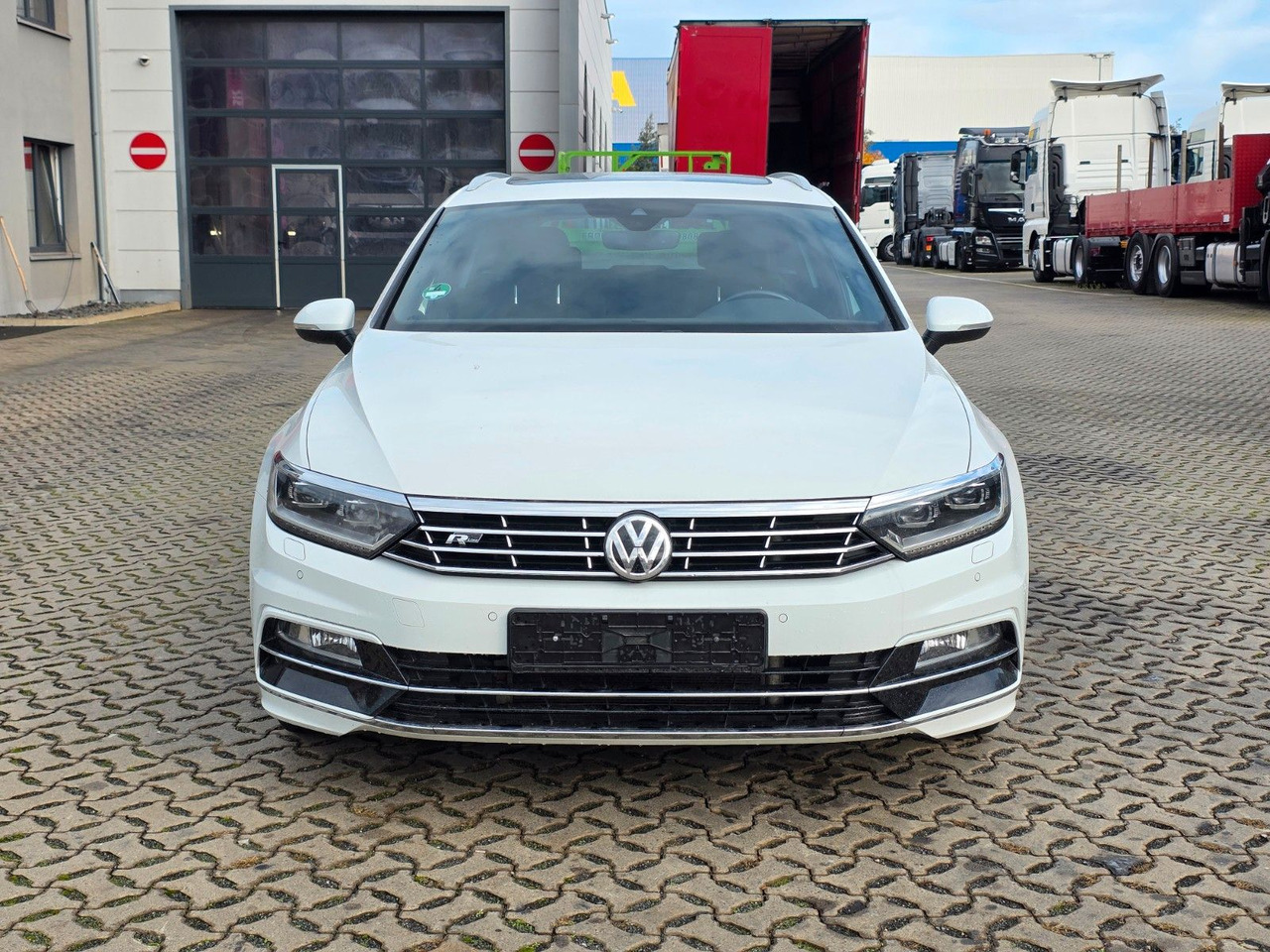Volkswagen Passat Variant Highline BMT/Start-Stopp - Karavan: slika Volkswagen Passat Variant Highline BMT/Start-Stopp - Karavan Volkswagen Passat Variant Highline BMT/Start-Stopp - Karavan: slika Volkswagen Passat Variant Highline BMT/Start-Stopp - Karavan