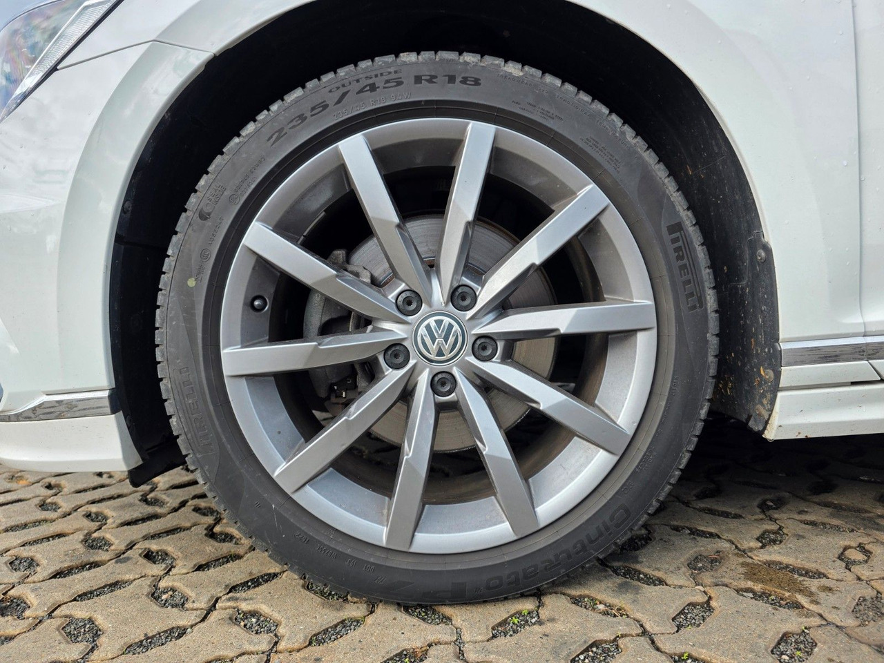 Karavan Volkswagen Passat Variant Highline BMT/Start-Stopp: slika Karavan Volkswagen Passat Variant Highline BMT/Start-Stopp