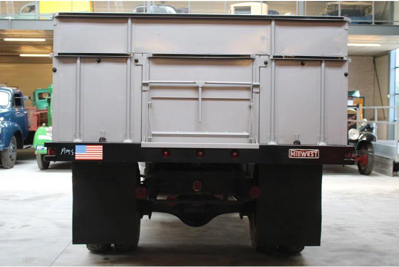 Chevrolet Loadmaster - Kiper: slika Chevrolet Loadmaster - Kiper Chevrolet Loadmaster - Kiper: slika Chevrolet Loadmaster - Kiper