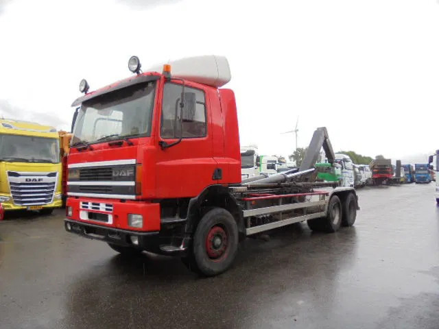 DAF 85.400 85-400 ATI 6X2 BLADGEVEERD - Kamion s kukastom dizalicom: slika DAF 85.400 85-400 ATI 6X2 BLADGEVEERD - Kamion s kukastom dizalicom DAF 85.400 85-400 ATI 6X2 BLADGEVEERD - Kamion s kukastom dizalicom: slika DAF 85.400 85-400 ATI 6X2 BLADGEVEERD - Kamion s kukastom dizalicom