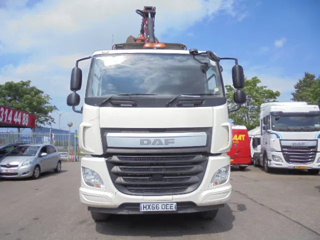 DAF CF 370 8X4 + PALFINGER EPSILON - Kiper, Kamion s kranom: slika DAF CF 370 8X4 + PALFINGER EPSILON - Kiper, Kamion s kranom DAF CF 370 8X4 + PALFINGER EPSILON - Kiper, Kamion s kranom: slika DAF CF 370 8X4 + PALFINGER EPSILON - Kiper, Kamion s kranom