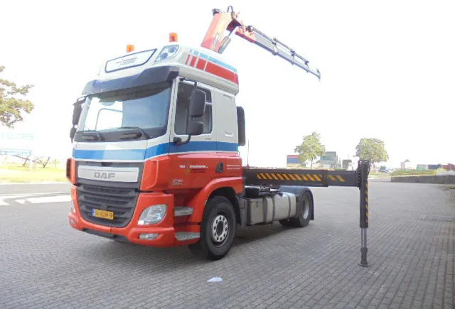 DAF CF 440 EURO 6 - Kamion s kranom: slika DAF CF 440 EURO 6 - Kamion s kranom DAF CF 440 EURO 6 - Kamion s kranom: slika DAF CF 440 EURO 6 - Kamion s kranom