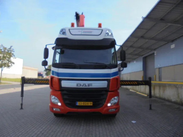 DAF CF 440 EURO 6 - Kamion s kranom: slika DAF CF 440 EURO 6 - Kamion s kranom DAF CF 440 EURO 6 - Kamion s kranom: slika DAF CF 440 EURO 6 - Kamion s kranom