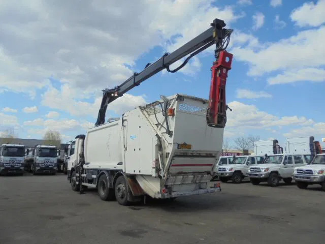 DAF FAN CF75-250 6X2 EEV K - Kamion za odvoz smeća: slika DAF FAN CF75-250 6X2 EEV K - Kamion za odvoz smeća DAF FAN CF75-250 6X2 EEV K - Kamion za odvoz smeća: slika DAF FAN CF75-250 6X2 EEV K - Kamion za odvoz smeća