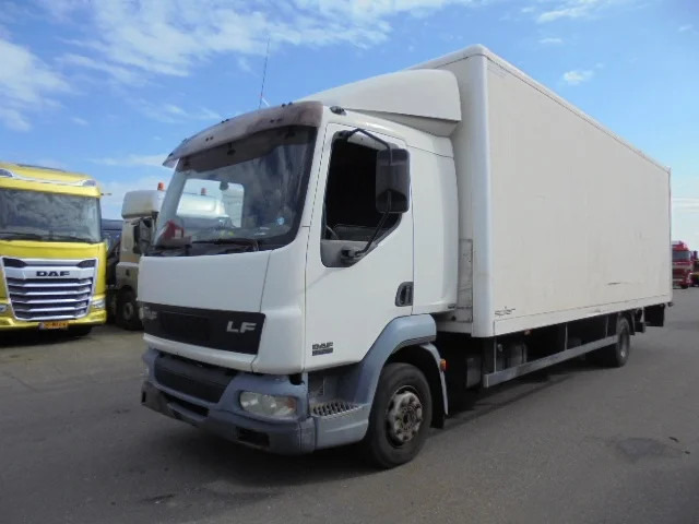 DAF LF 220 - Kamion sandučar: slika DAF LF 220 - Kamion sandučar DAF LF 220 - Kamion sandučar: slika DAF LF 220 - Kamion sandučar