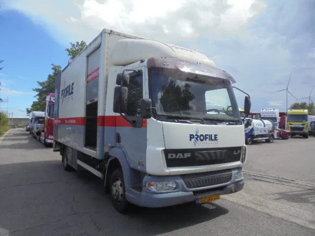 DAF LF 45 150 NL TRUCK SERVICE TRUCK MET COMPRESSOR - Kamion sandučar: slika DAF LF 45 150 NL TRUCK SERVICE TRUCK MET COMPRESSOR - Kamion sandučar DAF LF 45 150 NL TRUCK SERVICE TRUCK MET COMPRESSOR - Kamion sandučar: slika DAF LF 45 150 NL TRUCK SERVICE TRUCK MET COMPRESSOR - Kamion sandučar
