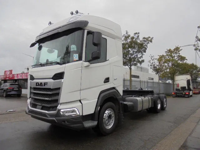 DAF XF 480 6X2 MET FABRIEKS GARANTIE - Kamion-šasija: slika DAF XF 480 6X2 MET FABRIEKS GARANTIE - Kamion-šasija DAF XF 480 6X2 MET FABRIEKS GARANTIE - Kamion-šasija: slika DAF XF 480 6X2 MET FABRIEKS GARANTIE - Kamion-šasija