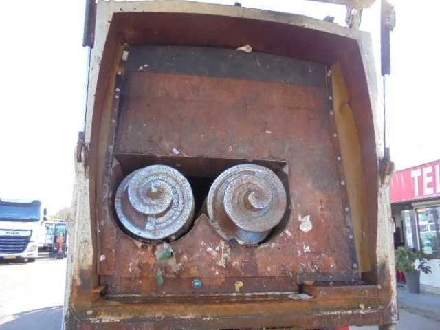 Kamion za odvoz smeća Ginaf C 3127 N EURO 6 NL TRUCK: slika Kamion za odvoz smeća Ginaf C 3127 N EURO 6 NL TRUCK