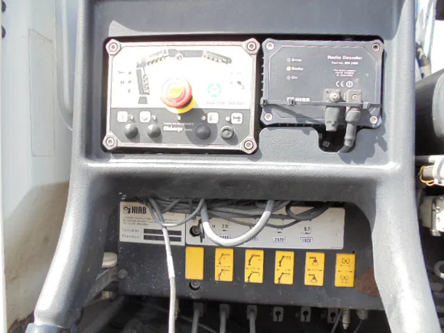 Kamion za odvoz smeća Ginaf C C-3128 N EEV NL TRUCK: slika Kamion za odvoz smeća Ginaf C C-3128 N EEV NL TRUCK Kamion za odvoz smeća Ginaf C C-3128 N EEV NL TRUCK: slika Kamion za odvoz smeća Ginaf C C-3128 N EEV NL TRUCK