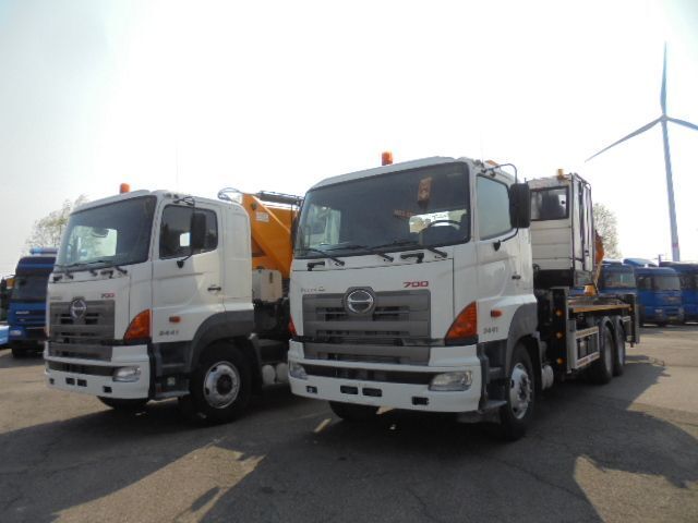 Hino 700 6X4 2IN STOCK - Podizna platforma montirana na kamion: slika Hino 700 6X4 2IN STOCK - Podizna platforma montirana na kamion Hino 700 6X4 2IN STOCK - Podizna platforma montirana na kamion: slika Hino 700 6X4 2IN STOCK - Podizna platforma montirana na kamion