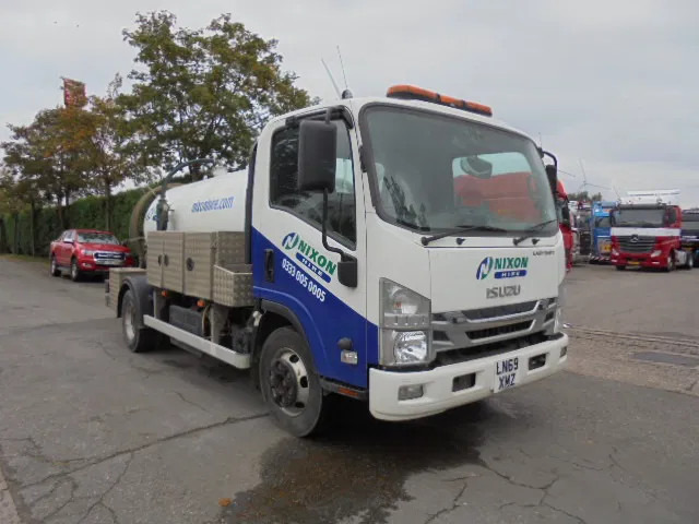 Isuzu N75.190 - Vakum kamion: slika Isuzu N75.190 - Vakum kamion Isuzu N75.190 - Vakum kamion: slika Isuzu N75.190 - Vakum kamion