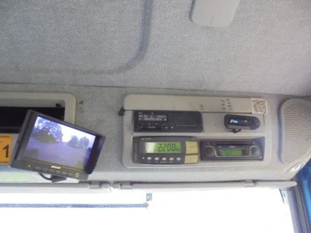 Kiper, Kamion s kranom Iveco AD340T36 8X4: slika Kiper, Kamion s kranom Iveco AD340T36 8X4