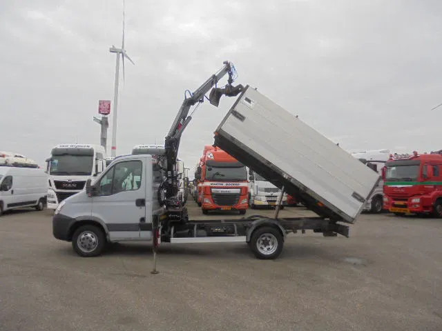 Iveco Daily 50 C18 NL TRUCK - Kiper, Kamion s kranom: slika Iveco Daily 50 C18 NL TRUCK - Kiper, Kamion s kranom Iveco Daily 50 C18 NL TRUCK - Kiper, Kamion s kranom: slika Iveco Daily 50 C18 NL TRUCK - Kiper, Kamion s kranom