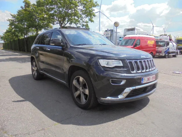 Jeep Grand Cherokee 4X4 SUMMIT EDITION 3.0 LTR V6 - SUV: slika Jeep Grand Cherokee 4X4 SUMMIT EDITION 3.0 LTR V6 - SUV Jeep Grand Cherokee 4X4 SUMMIT EDITION 3.0 LTR V6 - SUV: slika Jeep Grand Cherokee 4X4 SUMMIT EDITION 3.0 LTR V6 - SUV