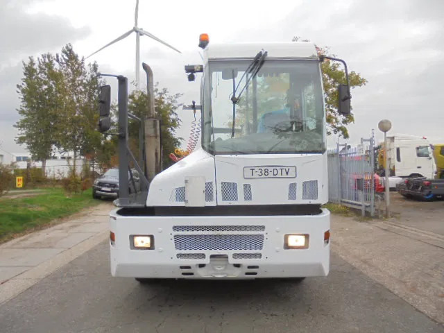 Kalmar TT616I TT616IC-9-L1A8 - Terminalni traktor: slika Kalmar TT616I TT616IC-9-L1A8 - Terminalni traktor Kalmar TT616I TT616IC-9-L1A8 - Terminalni traktor: slika Kalmar TT616I TT616IC-9-L1A8 - Terminalni traktor