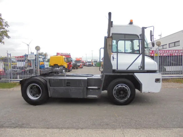 Kalmar TT616I TT616IC-9-L1A8 - Terminalni traktor: slika Kalmar TT616I TT616IC-9-L1A8 - Terminalni traktor Kalmar TT616I TT616IC-9-L1A8 - Terminalni traktor: slika Kalmar TT616I TT616IC-9-L1A8 - Terminalni traktor