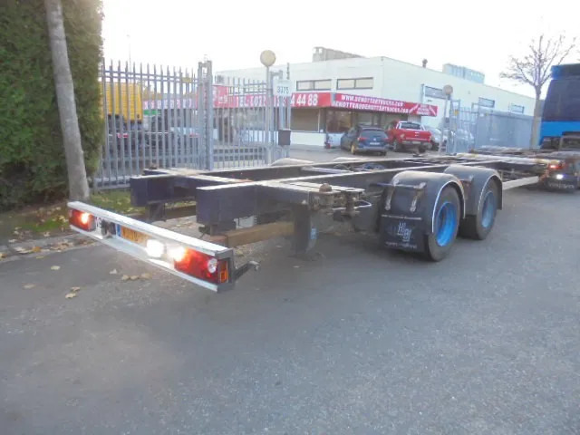 Kögel YWE 18 - Transporter kontejnera/ Prikolica s izmjenjivim sanducima: slika Kögel YWE 18 - Transporter kontejnera/ Prikolica s izmjenjivim sanducima Kögel YWE 18 - Transporter kontejnera/ Prikolica s izmjenjivim sanducima: slika Kögel YWE 18 - Transporter kontejnera/ Prikolica s izmjenjivim sanducima