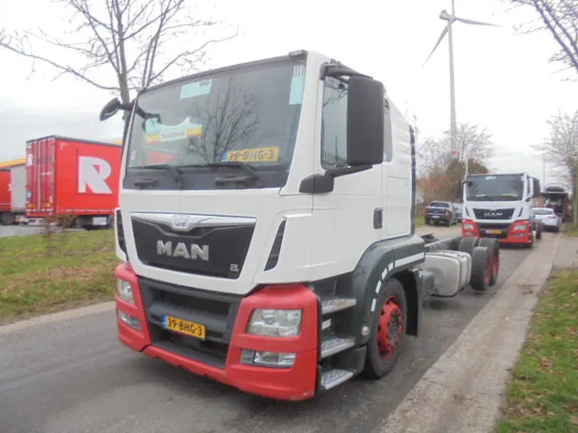 MAN TGS 23.400 LL.U 6X2 - Autotransporter: slika MAN TGS 23.400 LL.U 6X2 - Autotransporter MAN TGS 23.400 LL.U 6X2 - Autotransporter: slika MAN TGS 23.400 LL.U 6X2 - Autotransporter