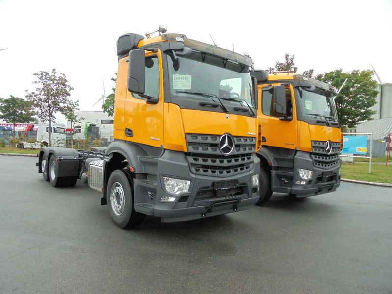 Mercedes-Benz Arocs 2848 6X2 NEW DEMO - Kamion-šasija: slika Mercedes-Benz Arocs 2848 6X2 NEW DEMO - Kamion-šasija Mercedes-Benz Arocs 2848 6X2 NEW DEMO - Kamion-šasija: slika Mercedes-Benz Arocs 2848 6X2 NEW DEMO - Kamion-šasija