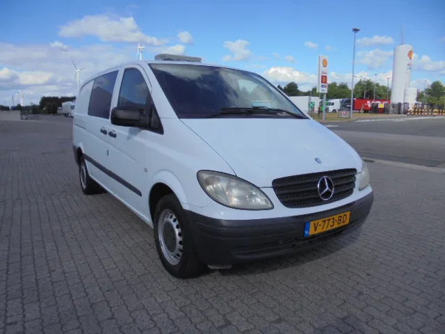 Mercedes-Benz Vito 110 - Mali kombi, Dostavno vozilo s dvostrukom kabinom: slika Mercedes-Benz Vito 110 - Mali kombi, Dostavno vozilo s dvostrukom kabinom Mercedes-Benz Vito 110 - Mali kombi, Dostavno vozilo s dvostrukom kabinom: slika Mercedes-Benz Vito 110 - Mali kombi, Dostavno vozilo s dvostrukom kabinom