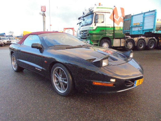 Pontiac Firebird AUT CONVERTIBLE - Automobil: slika Pontiac Firebird AUT CONVERTIBLE - Automobil Pontiac Firebird AUT CONVERTIBLE - Automobil: slika Pontiac Firebird AUT CONVERTIBLE - Automobil